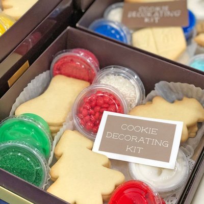DIY Christmas Cookie Decorating Kit