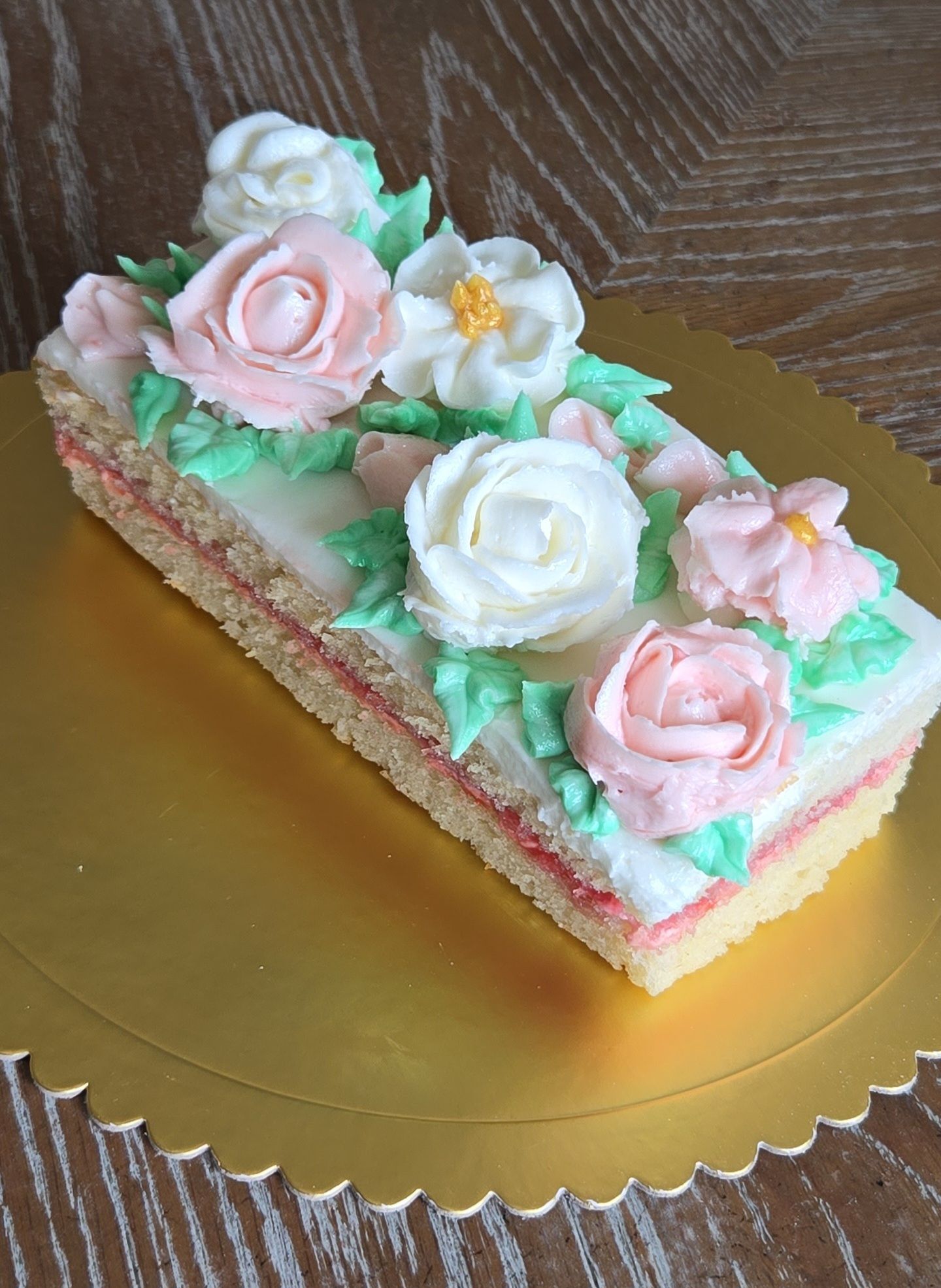 STRAWBERRY MOTHERS DAY BLOOM BAR