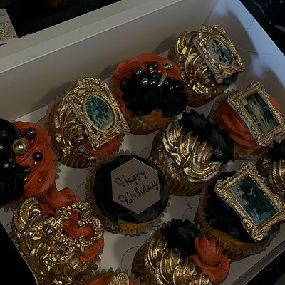 Freestyle Custom Cupcakes 