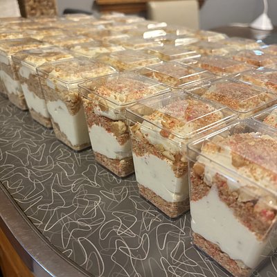 Strawberry Crunch Banana Pudding Cups(PARTY FRIENDLY)