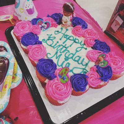 Pull Apart Cupcake Cake 24ct