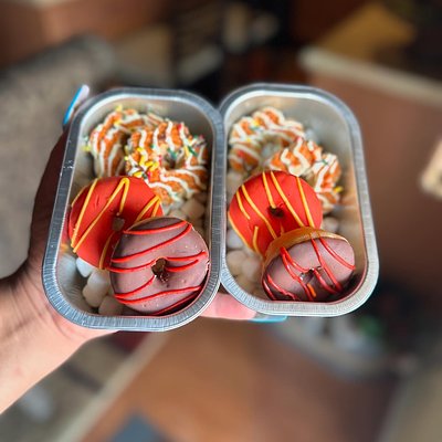 Apple Cinnamon Donuts 