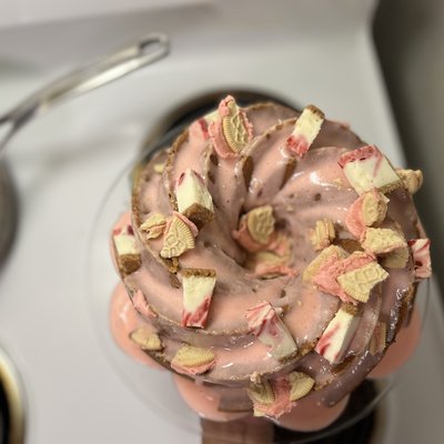 Strawberry Swirl Cheesecake Poundcake 