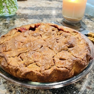 Bento Strawberry Rhubarb Pie