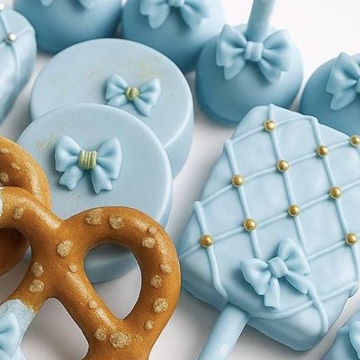 Pretzel Knots (One Dozen)