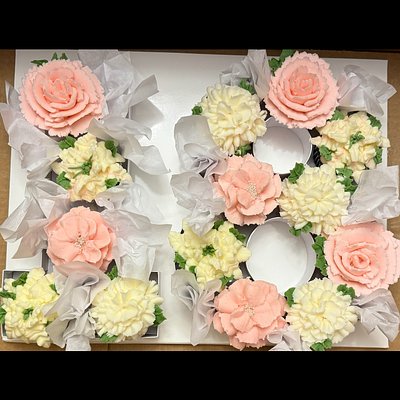 Deluxe Cupcakes W/ Filling