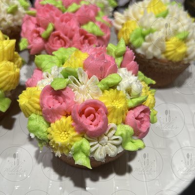 Jumbo Flower Cupcake 