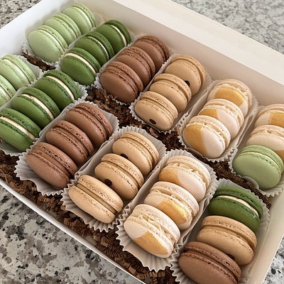  Custom Order (Minimum 24 macarons)