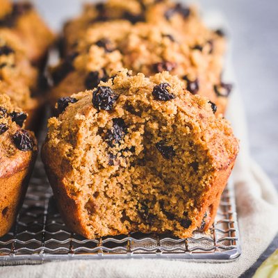 Oatmeal Raisin Muffins (4 Pack)