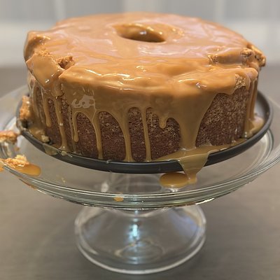 Caramel Vanilla Pound Cake 🍮