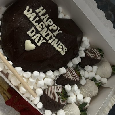Valentine’s day breakable heart box🩷🍓