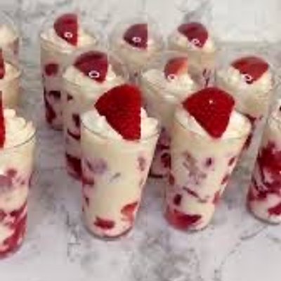 Fresas Con Crema Shooters