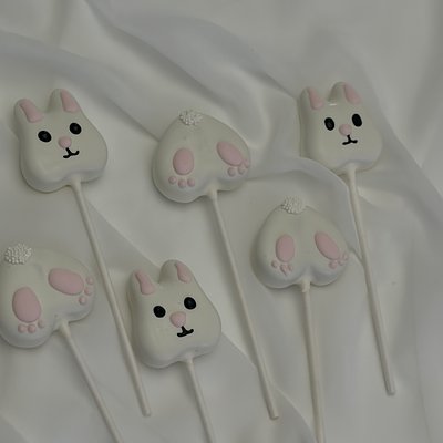 Bunnies And Tails 🐰 Cakepops (Dozen) 
