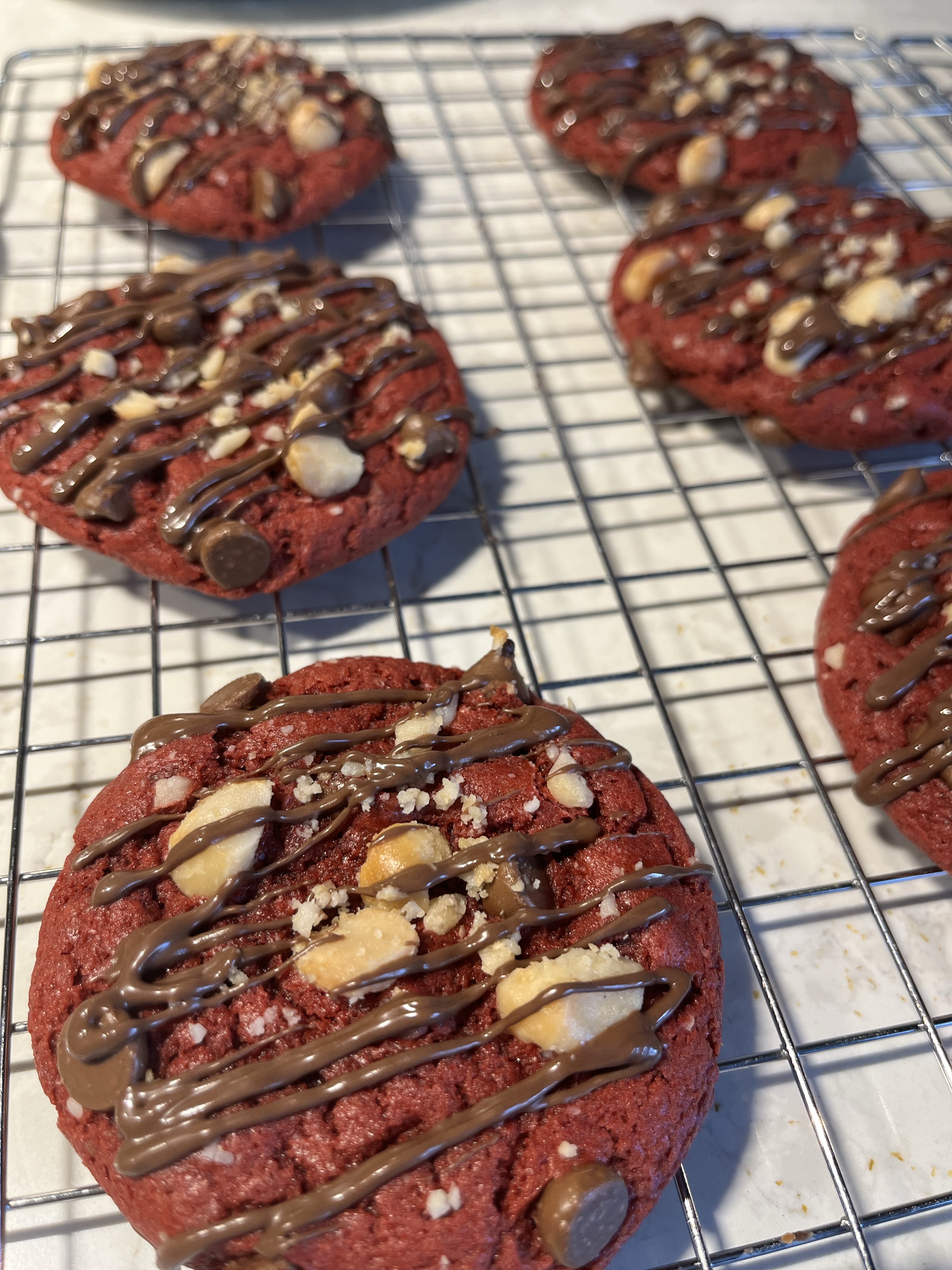 RED VELVET COOKIES