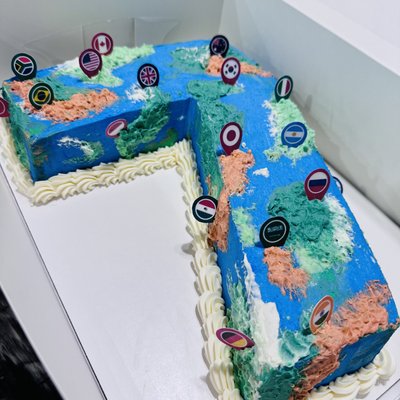 Customized Cakes 