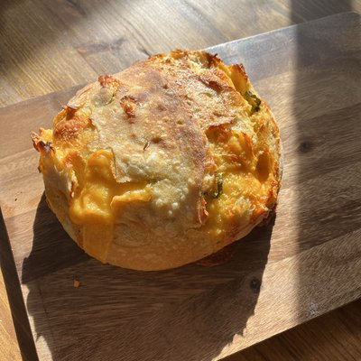 Cheddar and Jalapeño Sourdough 