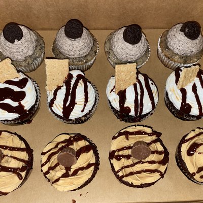 Mixed Dozen Cupcakes 