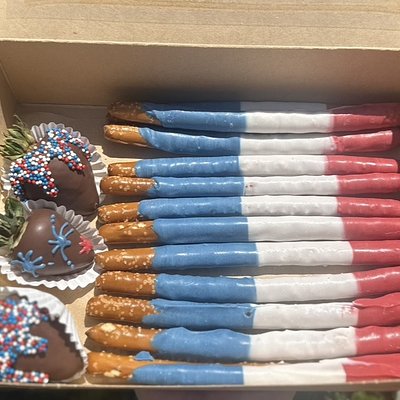 Fourth Of July Chocolate Covered Pretzels