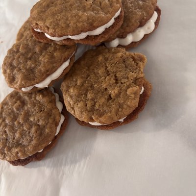Dozen Oatmeal Cream Pies 