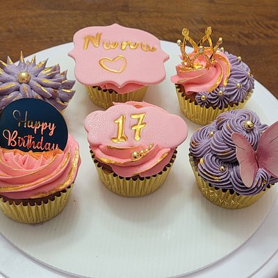6 ct Birthday Cupcakes 