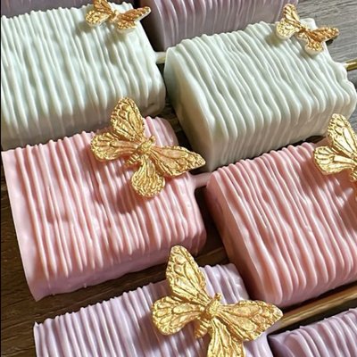 Half Dozen Rice Krispies Treats 