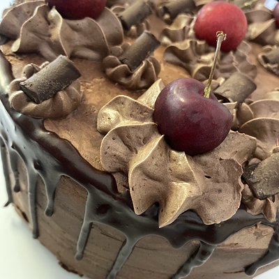 Custom Black Forest Cake 6’