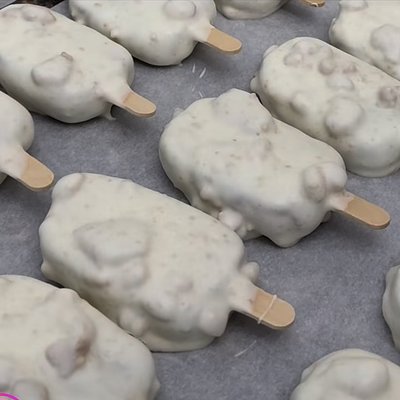 Nutter Butter Cakepops 