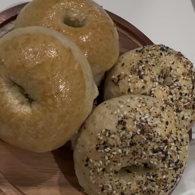 Sourdough Bagels Mixture (4) Two Plain Two Everything Season