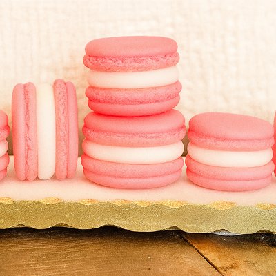 1/2 Dozen Strawberry Cheesecake Macarons