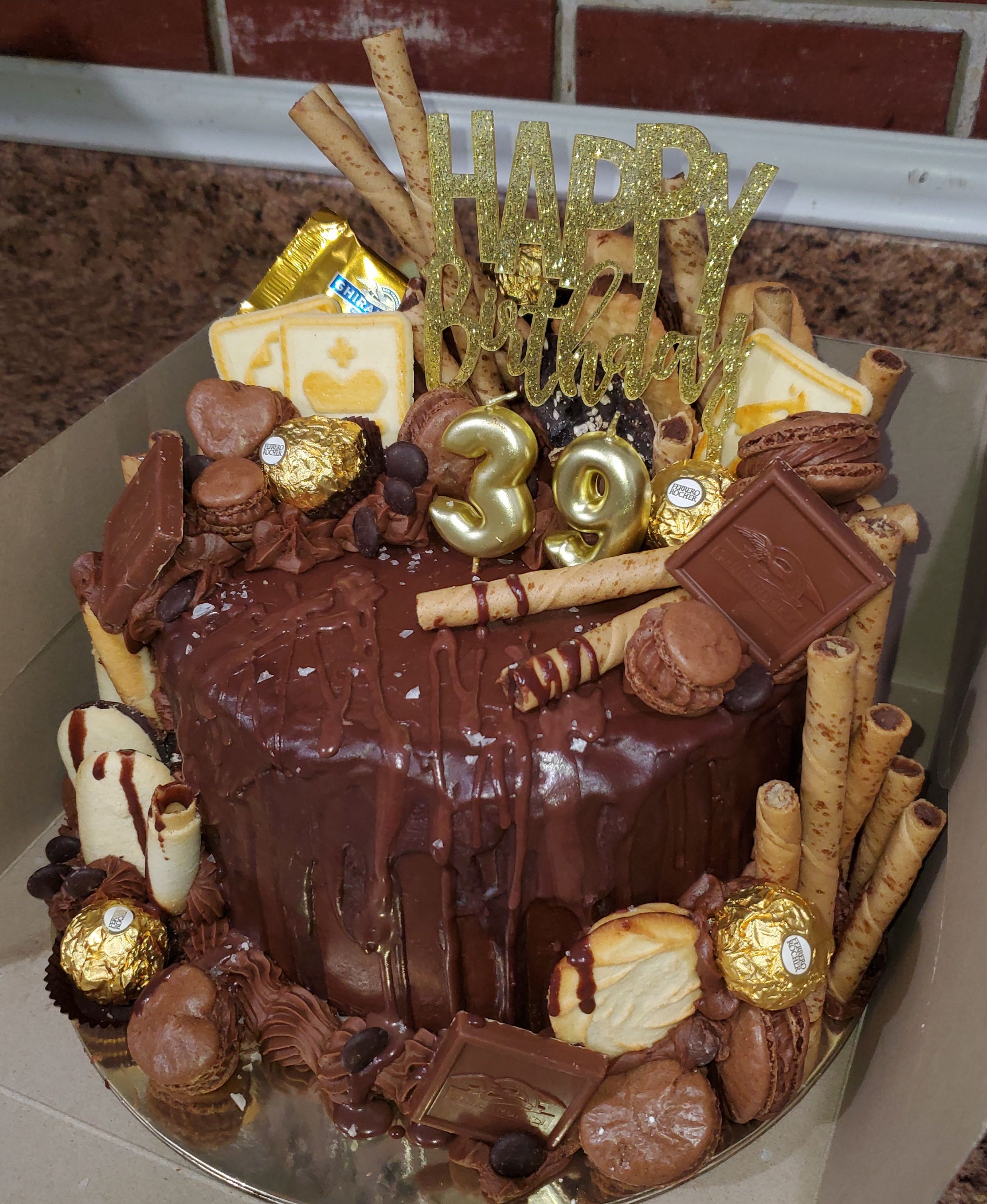 Custom Cakes 