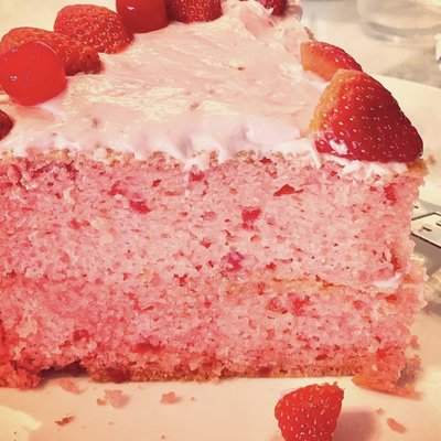 Strawberry Pound Cake 