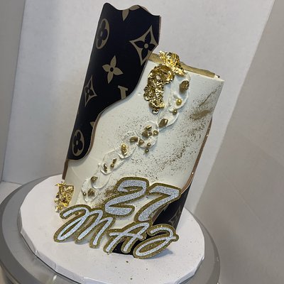 Single Tiered Cake