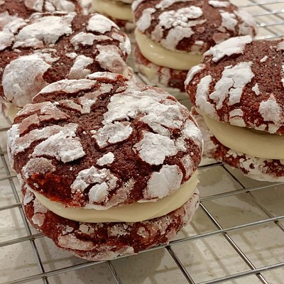 Red Velvet Crinkles With Creamcheese Filling