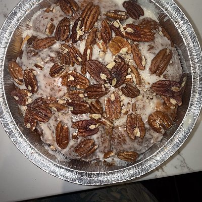 Buttery Pecan Cinnamon Rolls 