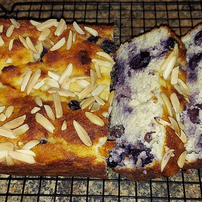 Low-Carb Blueberry Almond Greek Yogurt Bread