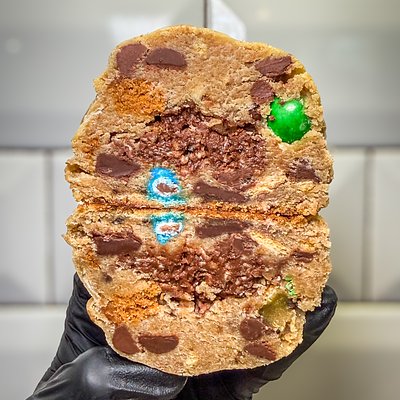 MEGA: Someone Got the Munchies 🤭
