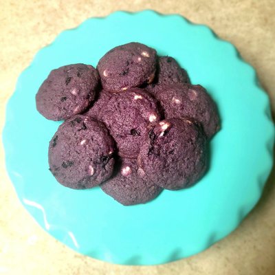 Blackberry Dark Chocolate Chip Cookie 