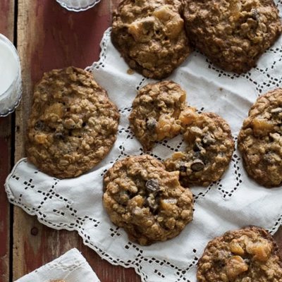 Apricot, Oats And Chocolate Chip