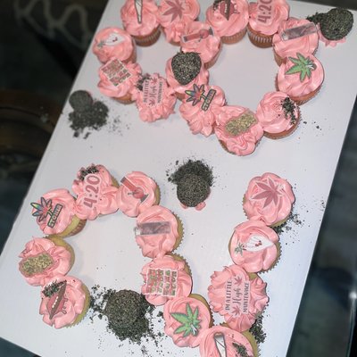 Number or Letter Cupcakes 