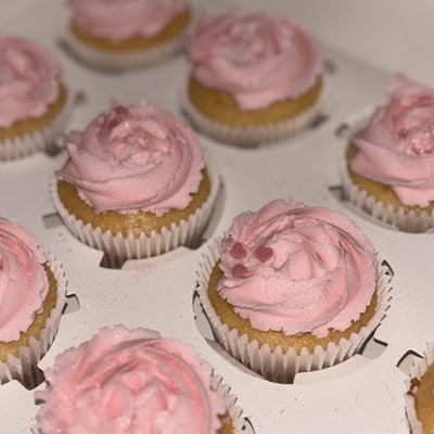  Custom Cupcakes 