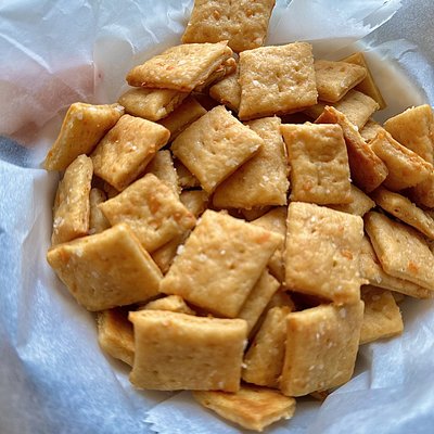 Sourdough Cheez-its 