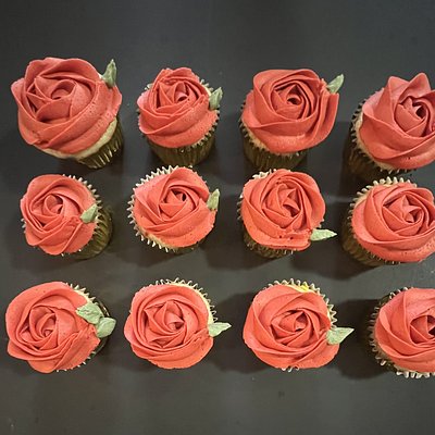 Floral Designed Cupcakes 