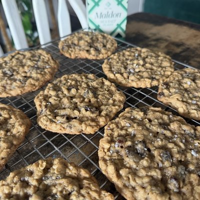 Salted Oatmeal Raisin Cookies (10)
