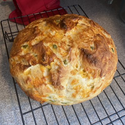 Roasted Garlic And Rosemary Yeasted Bread