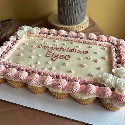     Cupcake Pull-Apart Cake