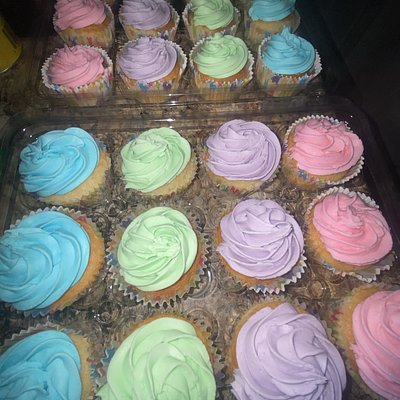 Cupcakes (12)