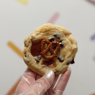 Chocolate Caramel Pretzel