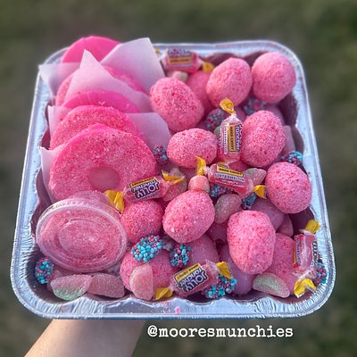 Big candied fruit tray w/ two fruits and two flavors 