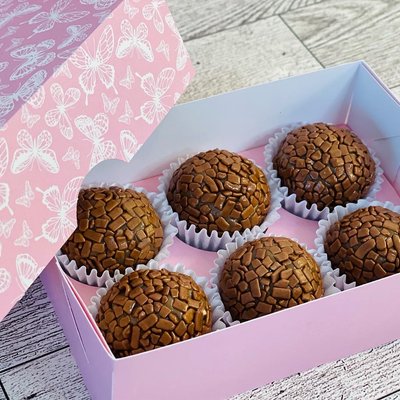 Gift box with 6 brigadeiros