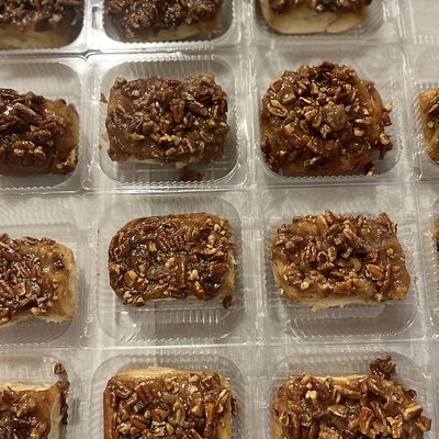 Pecan Sticky Buns 8pc Tray